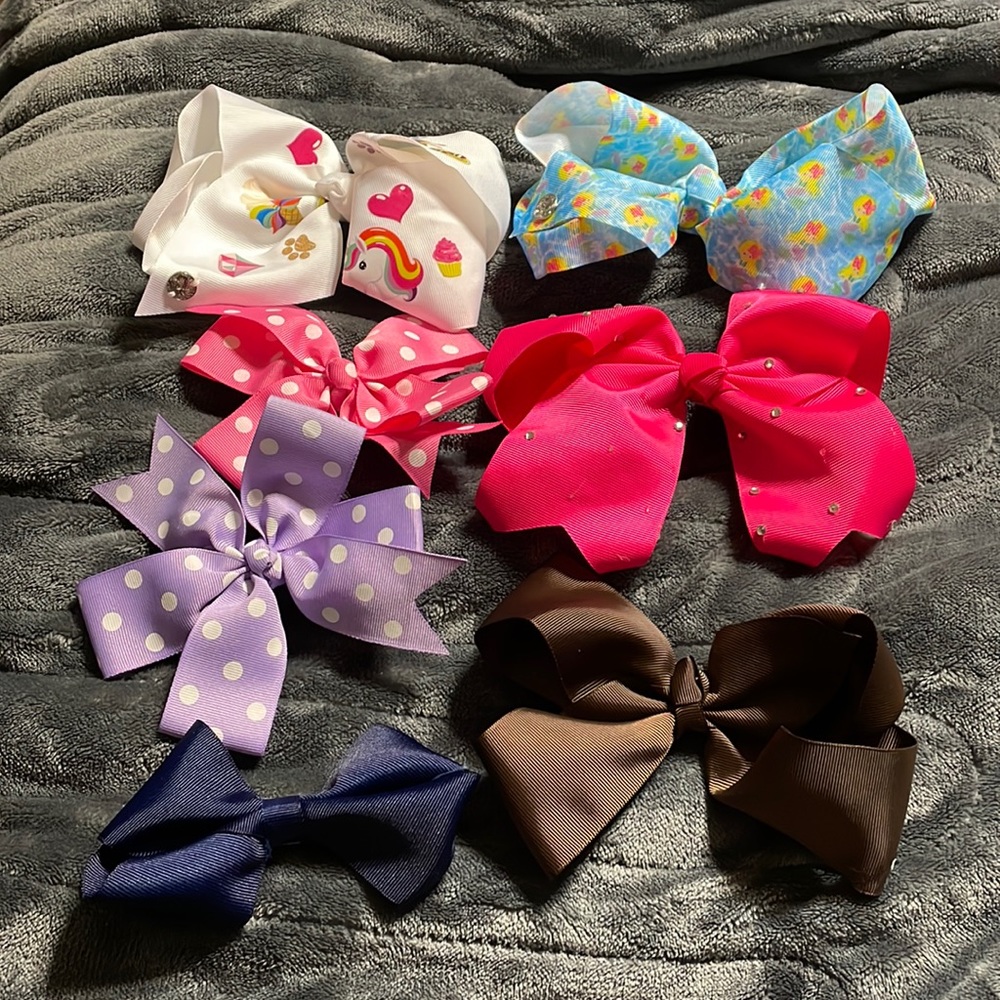 Girls hair bows - set of 7